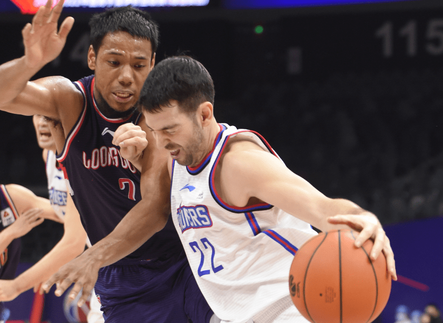 kaiyun-拜仁慕尼黑迎CBA季后赛关键赛，窗口期篮板制胜，球迷炸锅，医务组通报恢复的简单介绍